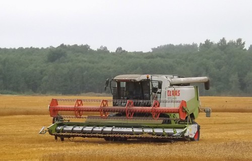 ZM atgādina: lielākajai daļai traktortehnikas iespējams saņemt bezmaksas un beztermiņa lielgabarīta atļauju