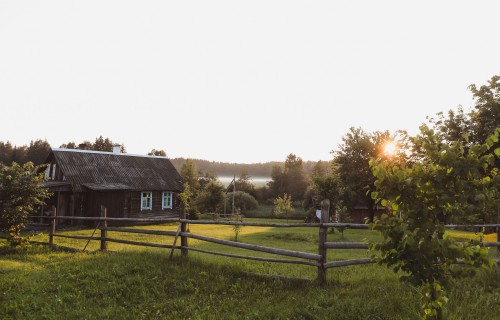 Lauksaimnieki un mazie uzņēmēji biežāk pāriet no nomas uz savu īpašumu
