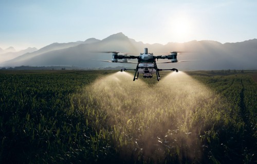 Ieguvumi, smidzinot AAL no agrodroniem