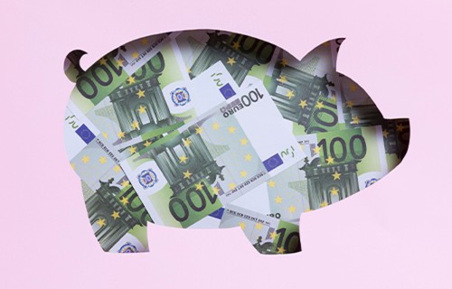 Eirozonas akcijas turpina pārsteigt, kamēr ASV tirgus stagnē